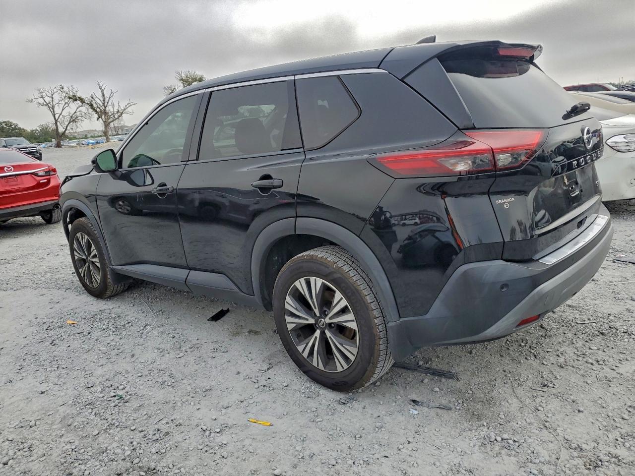 2021 NISSAN ROGUE SV photo 2