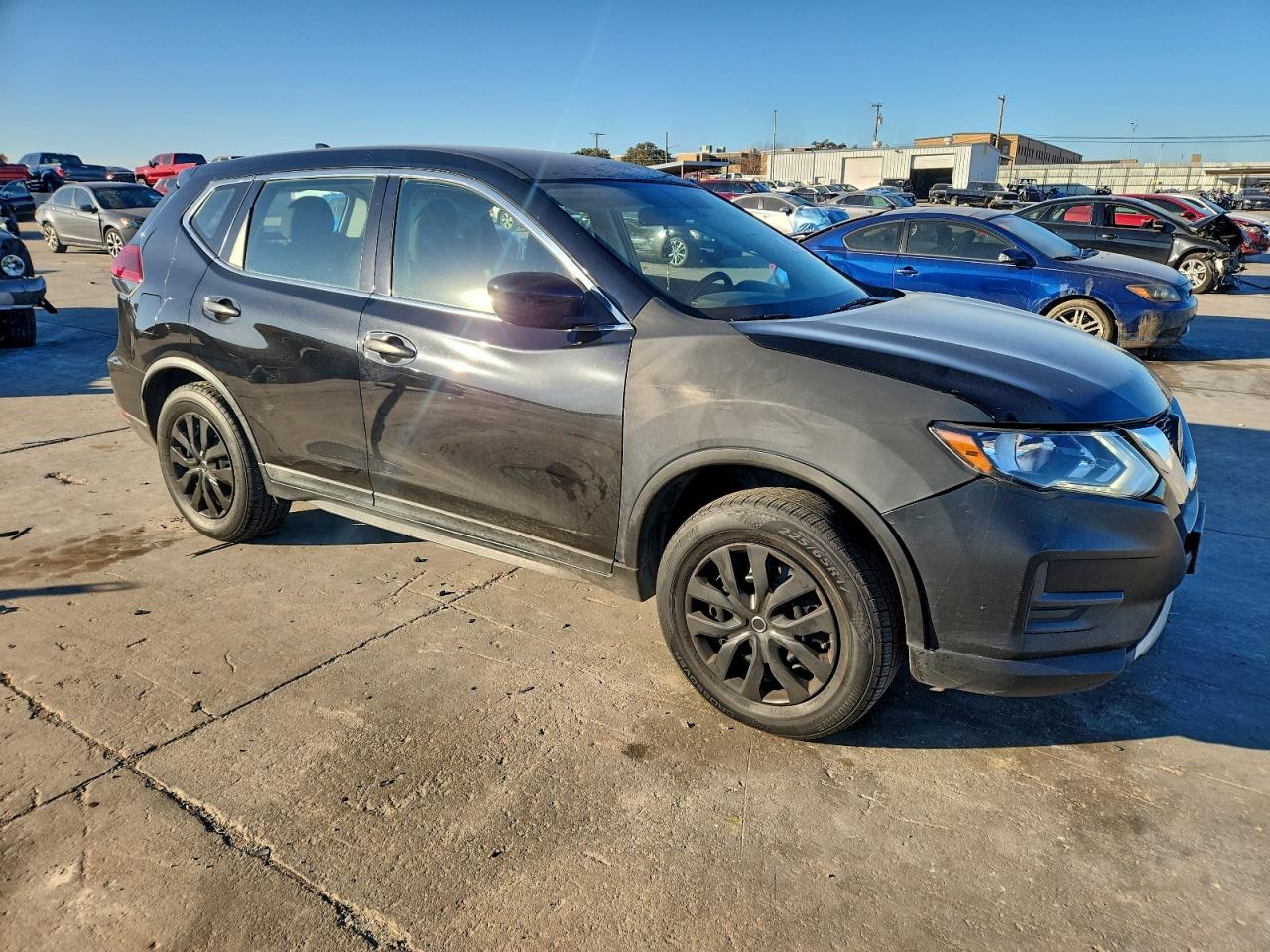 2018 NISSAN ROGUE S photo 4