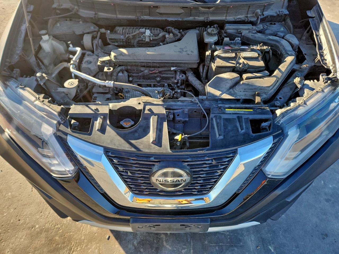 2018 NISSAN ROGUE S photo 12