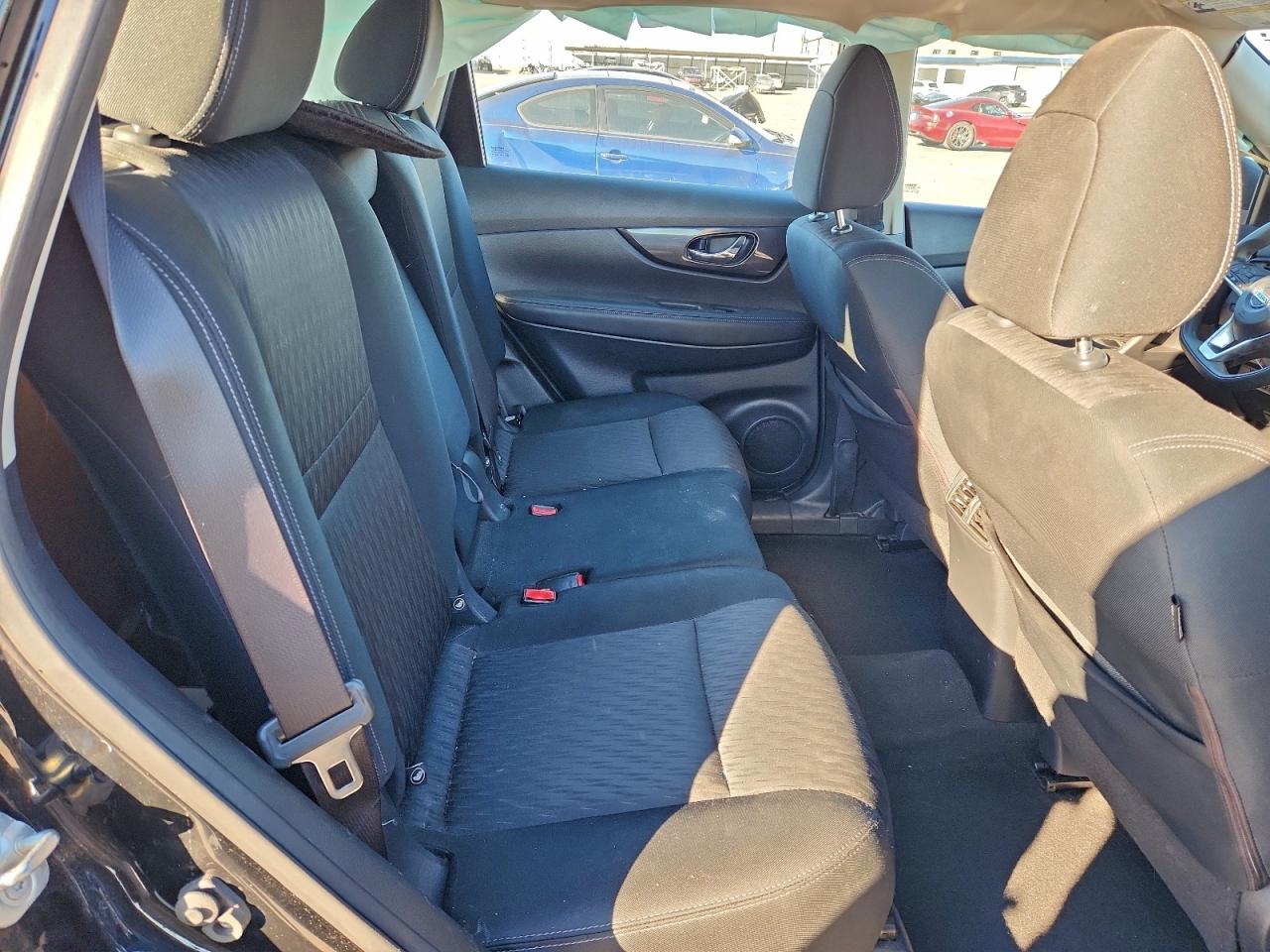 2018 NISSAN ROGUE S photo 11