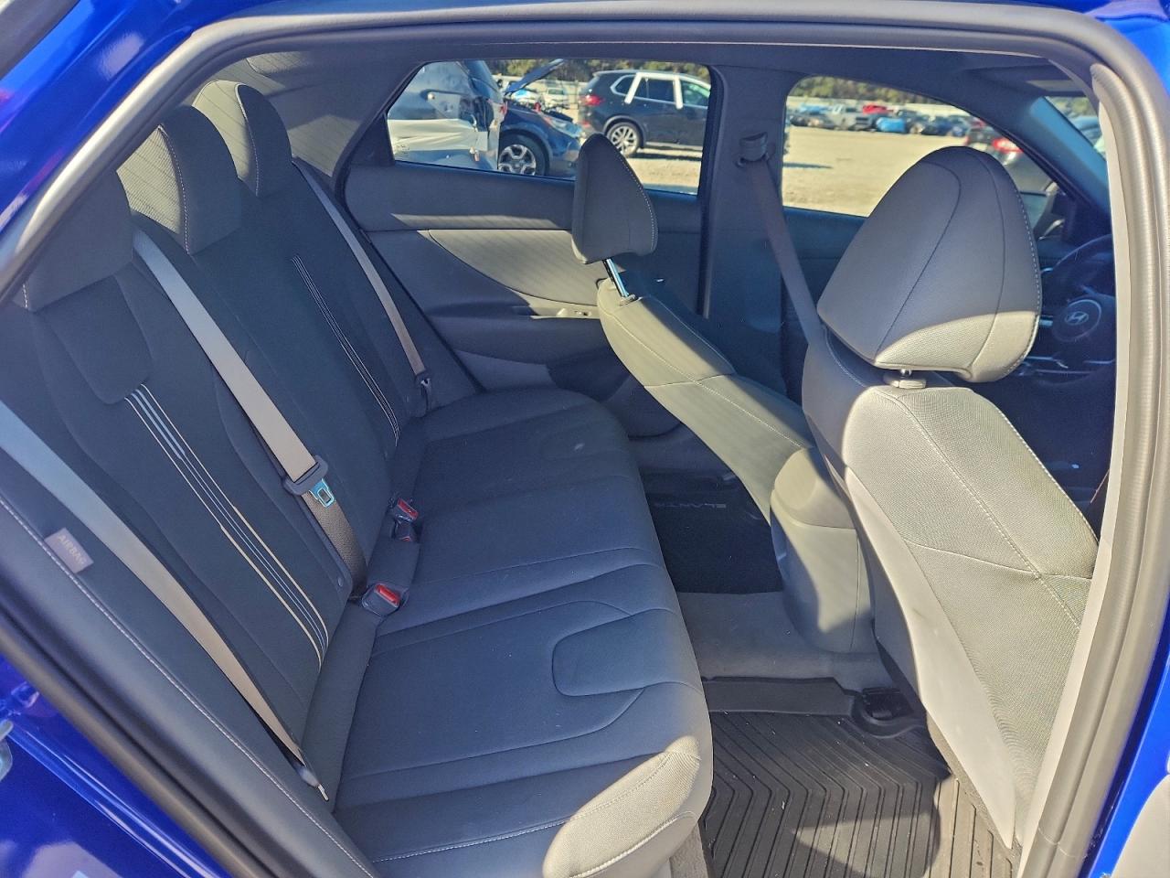 2025 HYUNDAI ELANTRA SEL SPORT photo 10