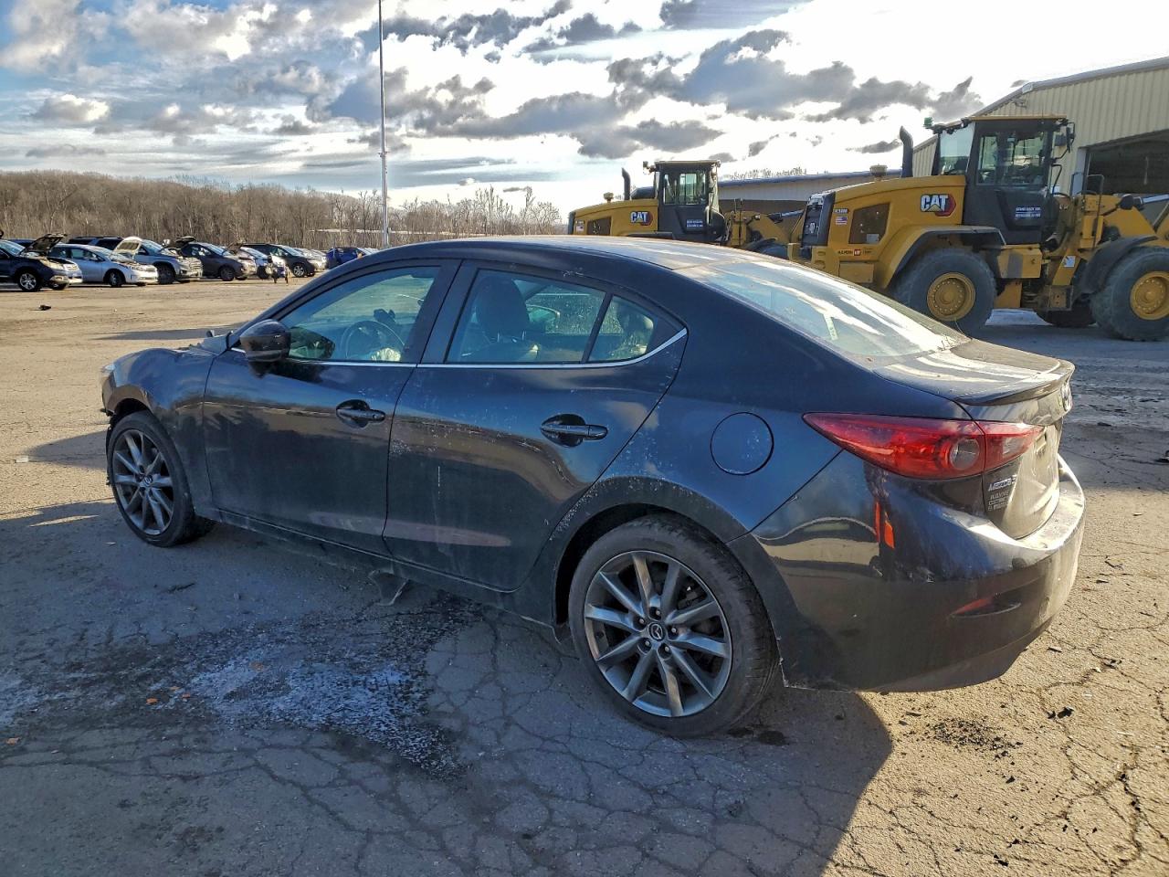 2018 MAZDA 3 TOURING photo 2