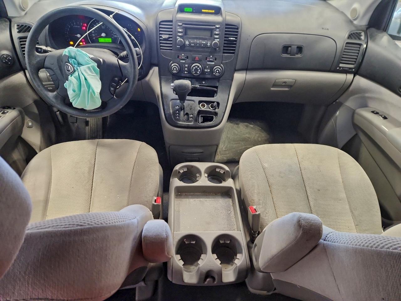 2008 KIA SEDONA photo 8