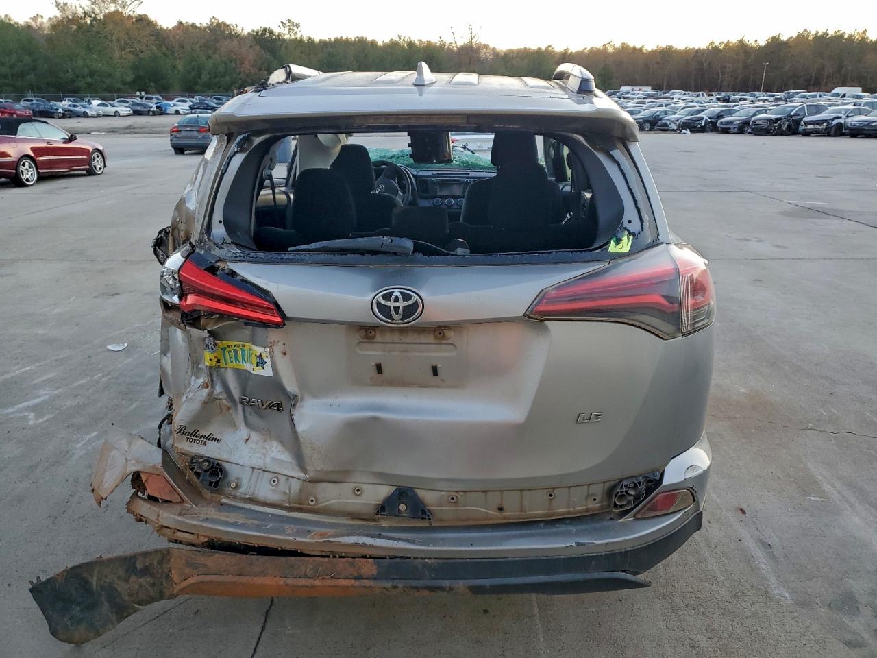 2017 TOYOTA RAV4 LE photo 6