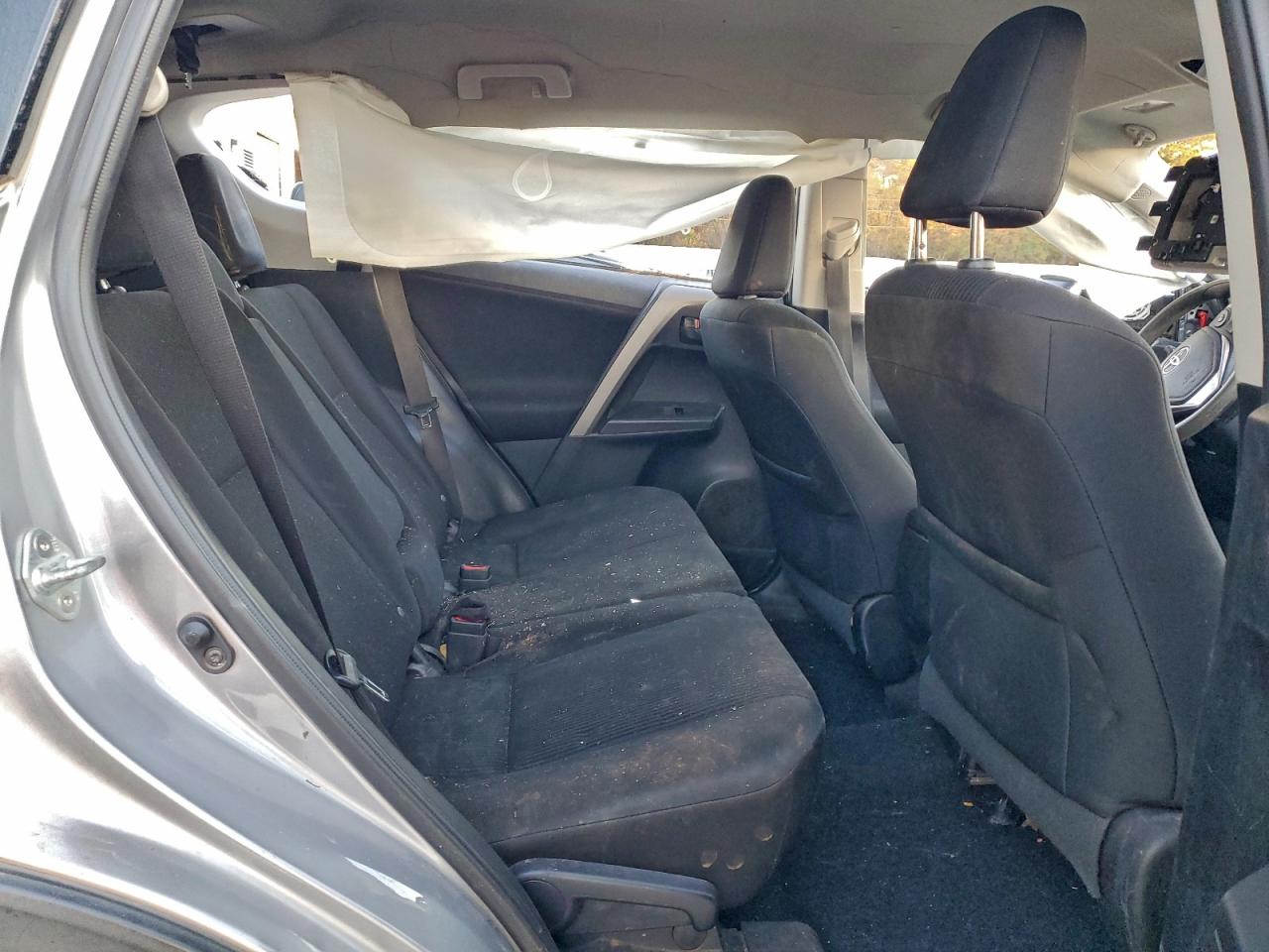 2017 TOYOTA RAV4 LE photo 10