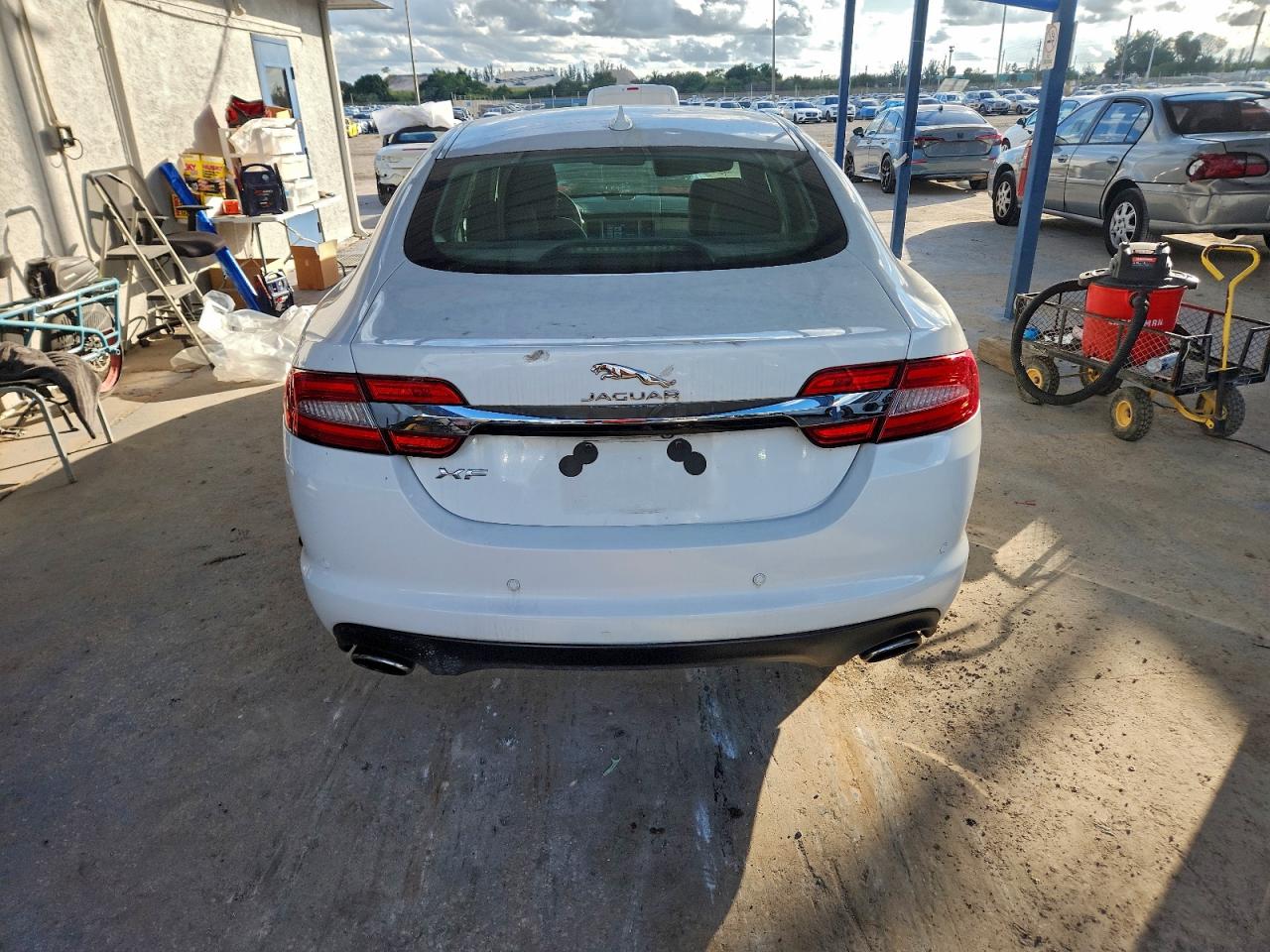 2015 JAGUAR XF 2.0T PREMIUM photo 6