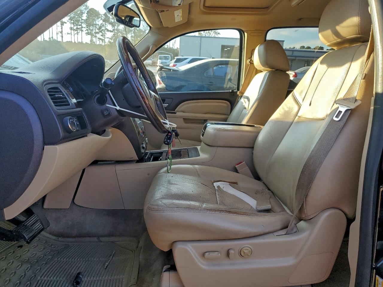 2012 GMC YUKON XL DENALI photo 7