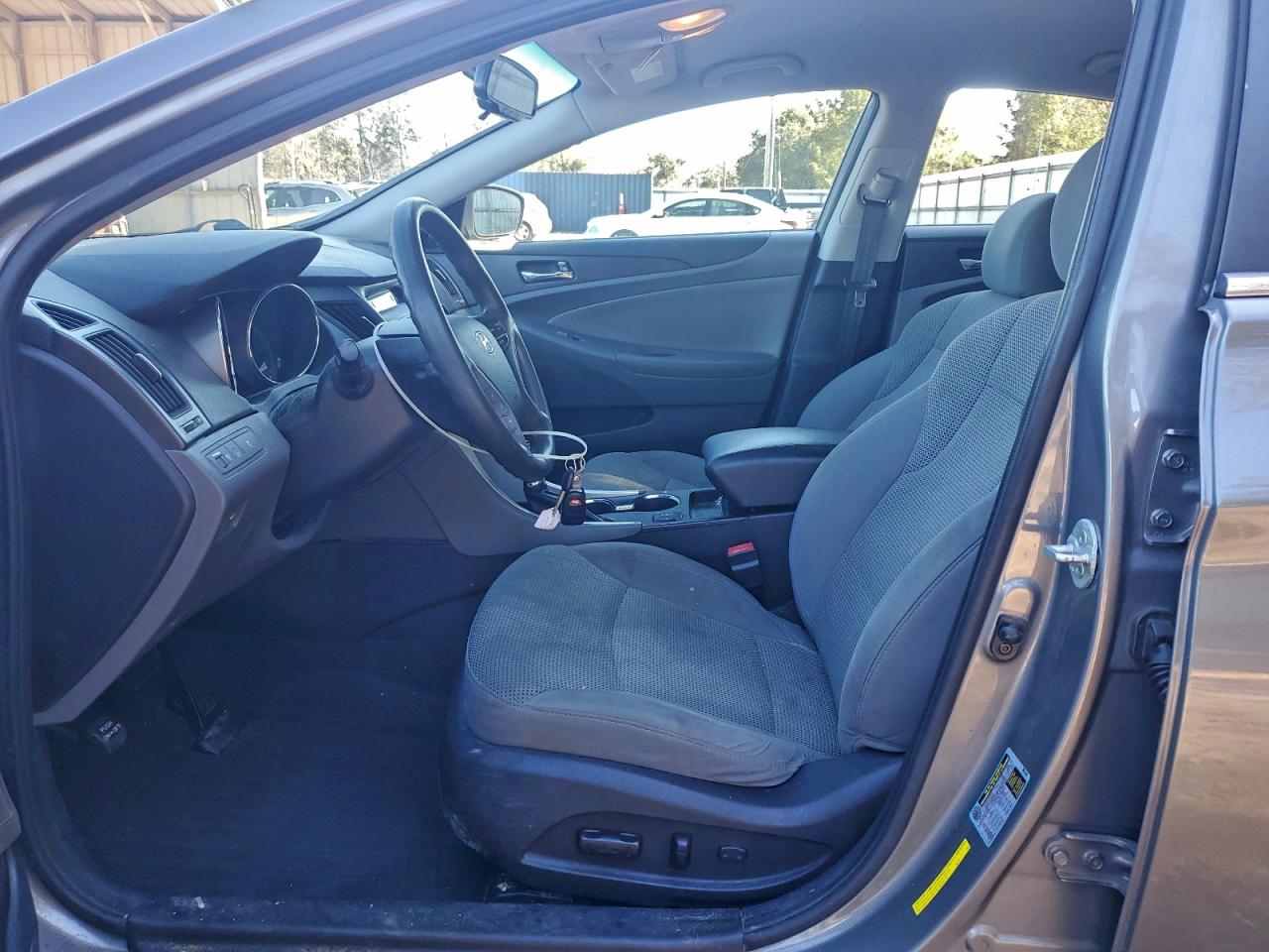 2013 HYUNDAI SONATA GLS photo 7