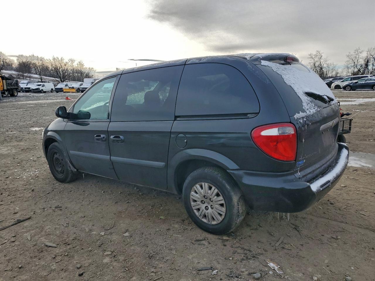 2006 CHRYSLER TOWN & COUNTRY photo 2