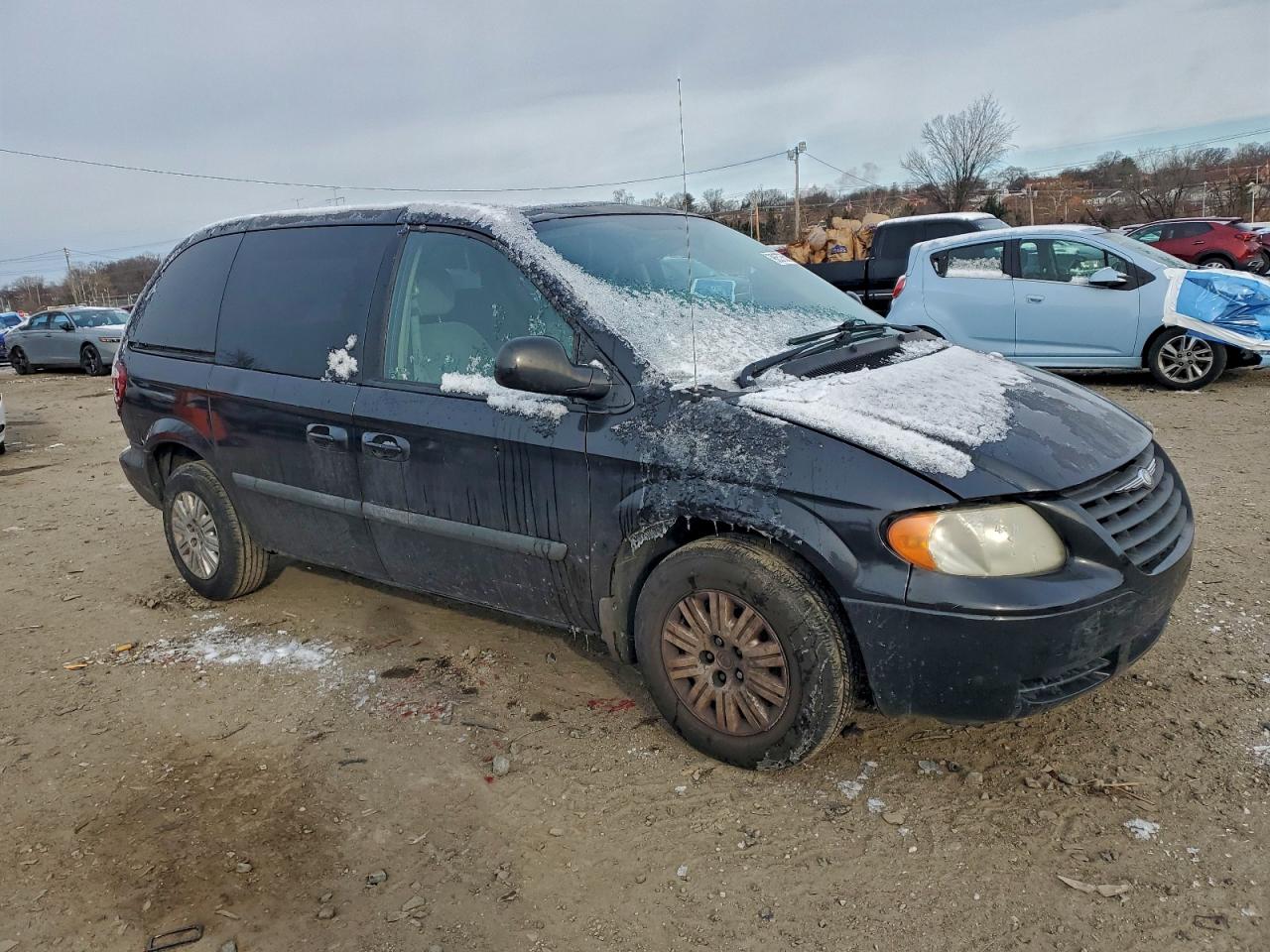 2006 CHRYSLER TOWN & COUNTRY photo 4