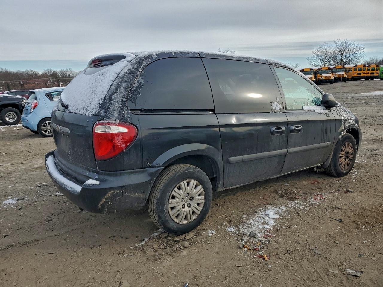 2006 CHRYSLER TOWN & COUNTRY photo 3