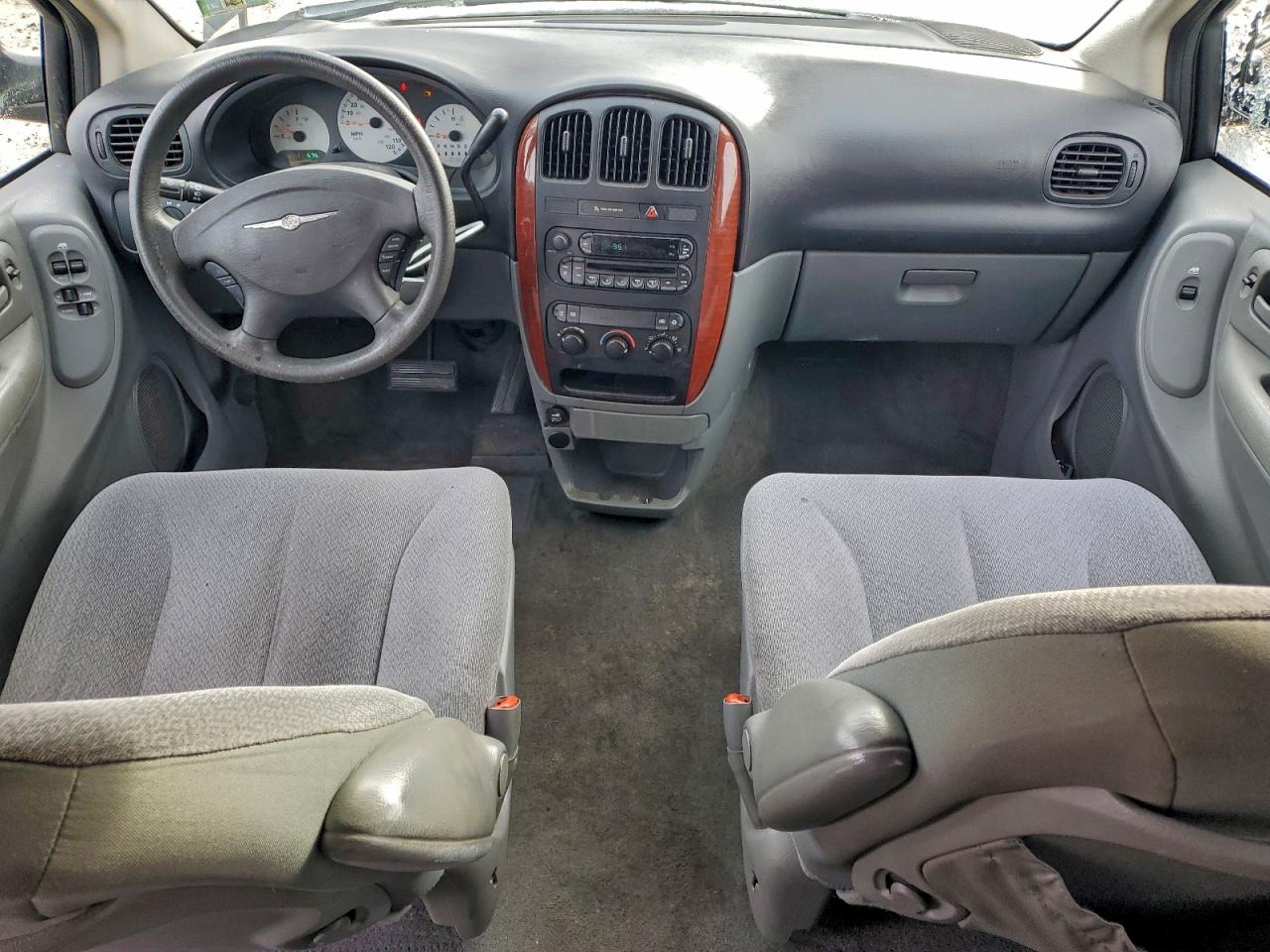 2006 CHRYSLER TOWN & COUNTRY photo 8