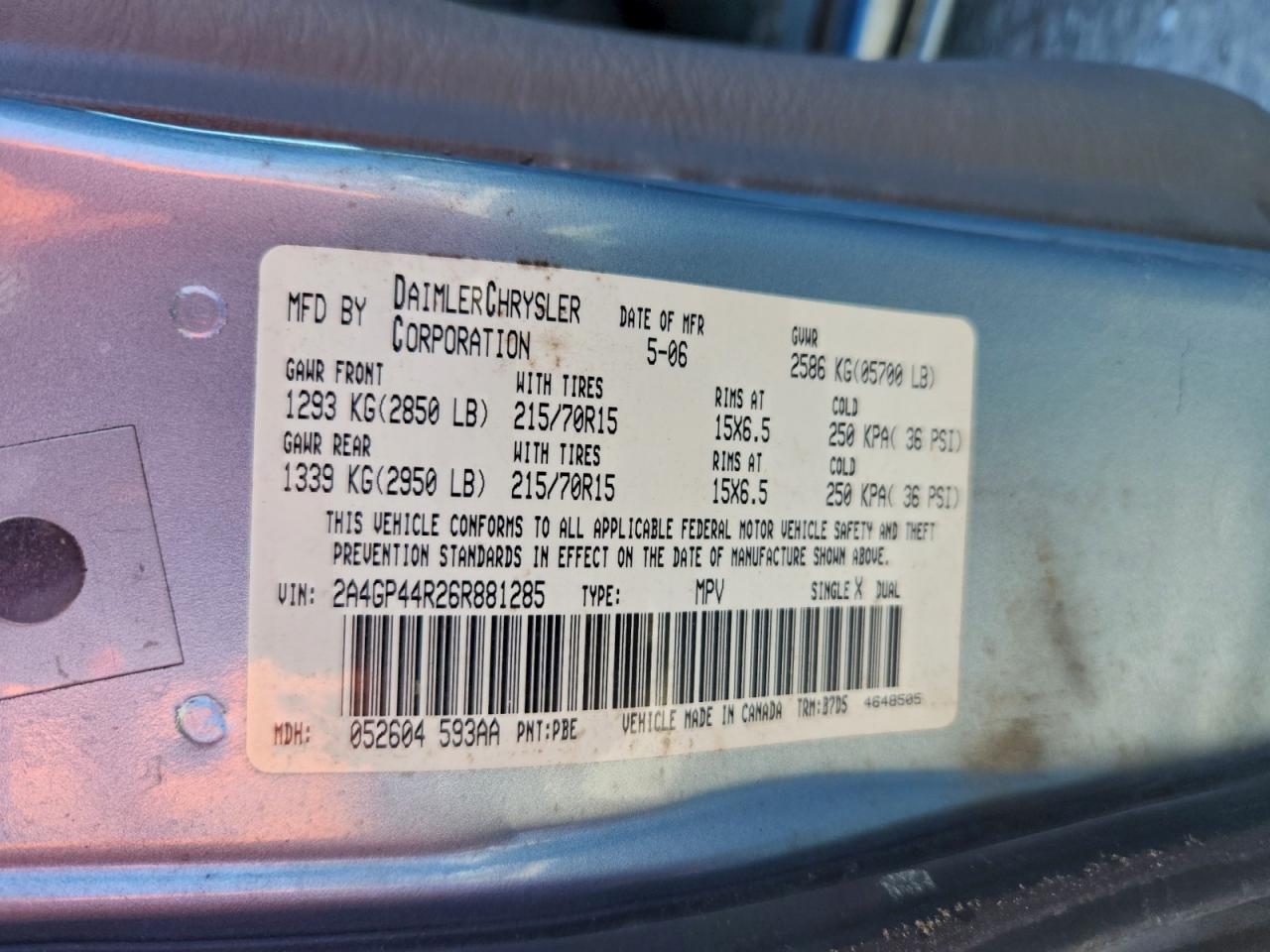 2006 CHRYSLER TOWN & COUNTRY LX photo 13