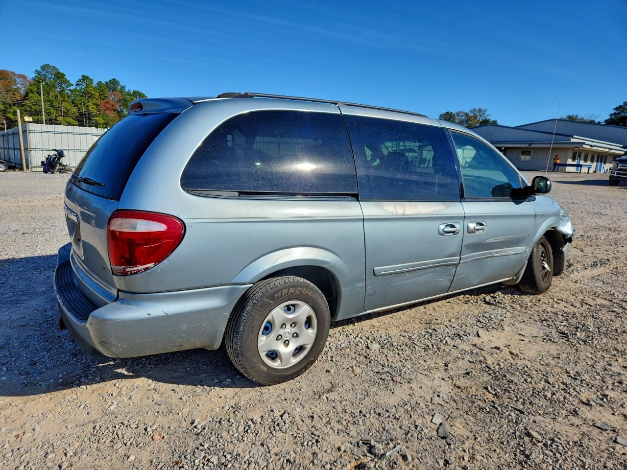 2006 CHRYSLER TOWN & COUNTRY LX photo 3