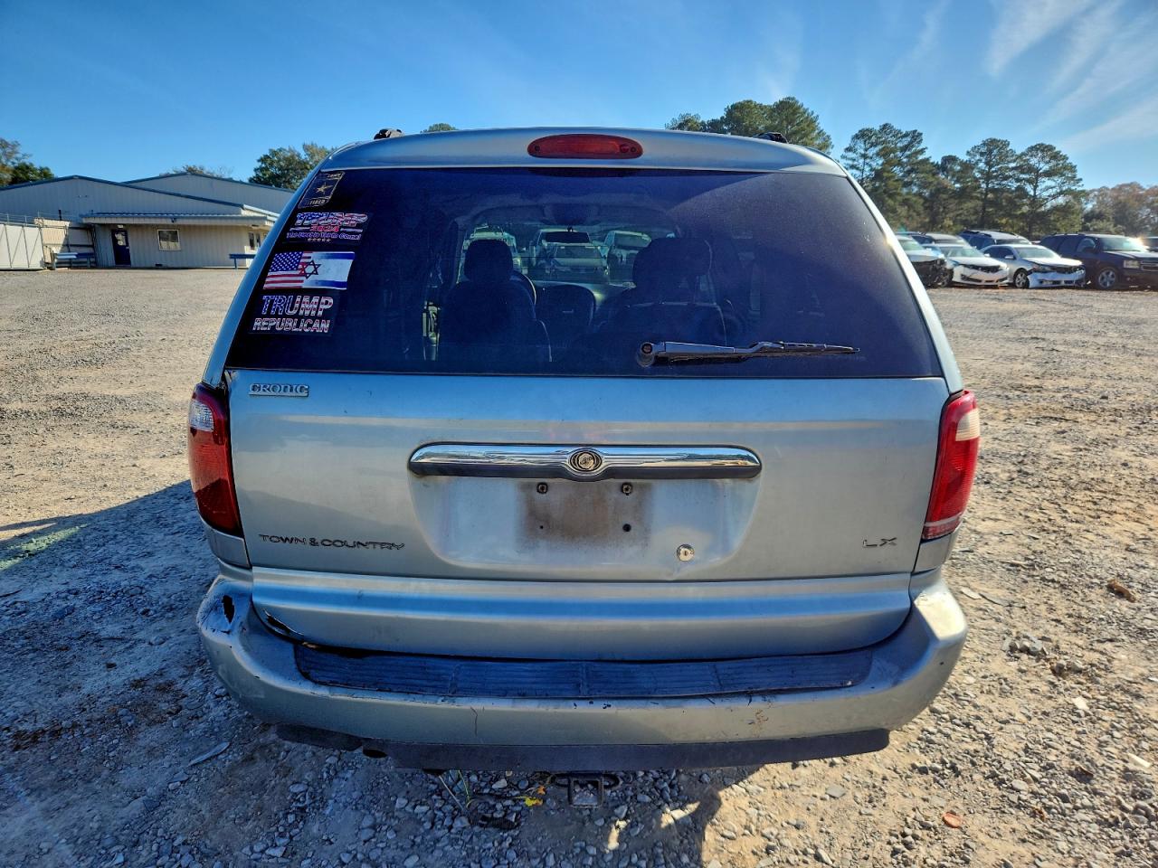 2006 CHRYSLER TOWN & COUNTRY LX photo 6