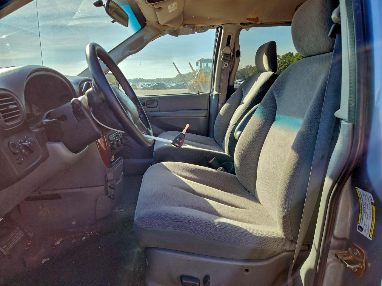 2006 CHRYSLER TOWN & COUNTRY LX photo 7