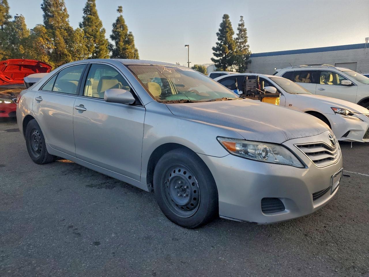 2011 TOYOTA CAMRY BASE photo 4