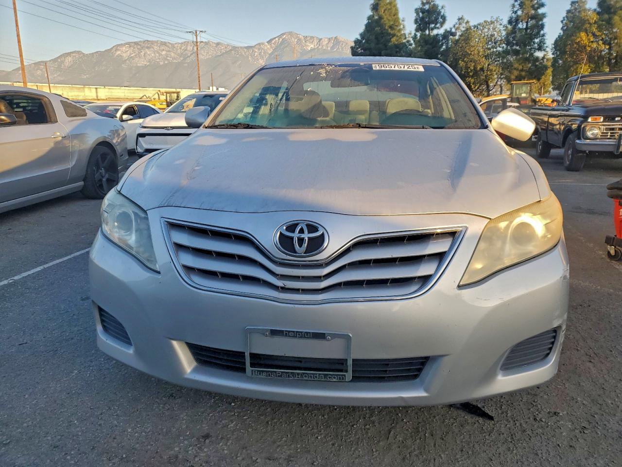 2011 TOYOTA CAMRY BASE photo 5