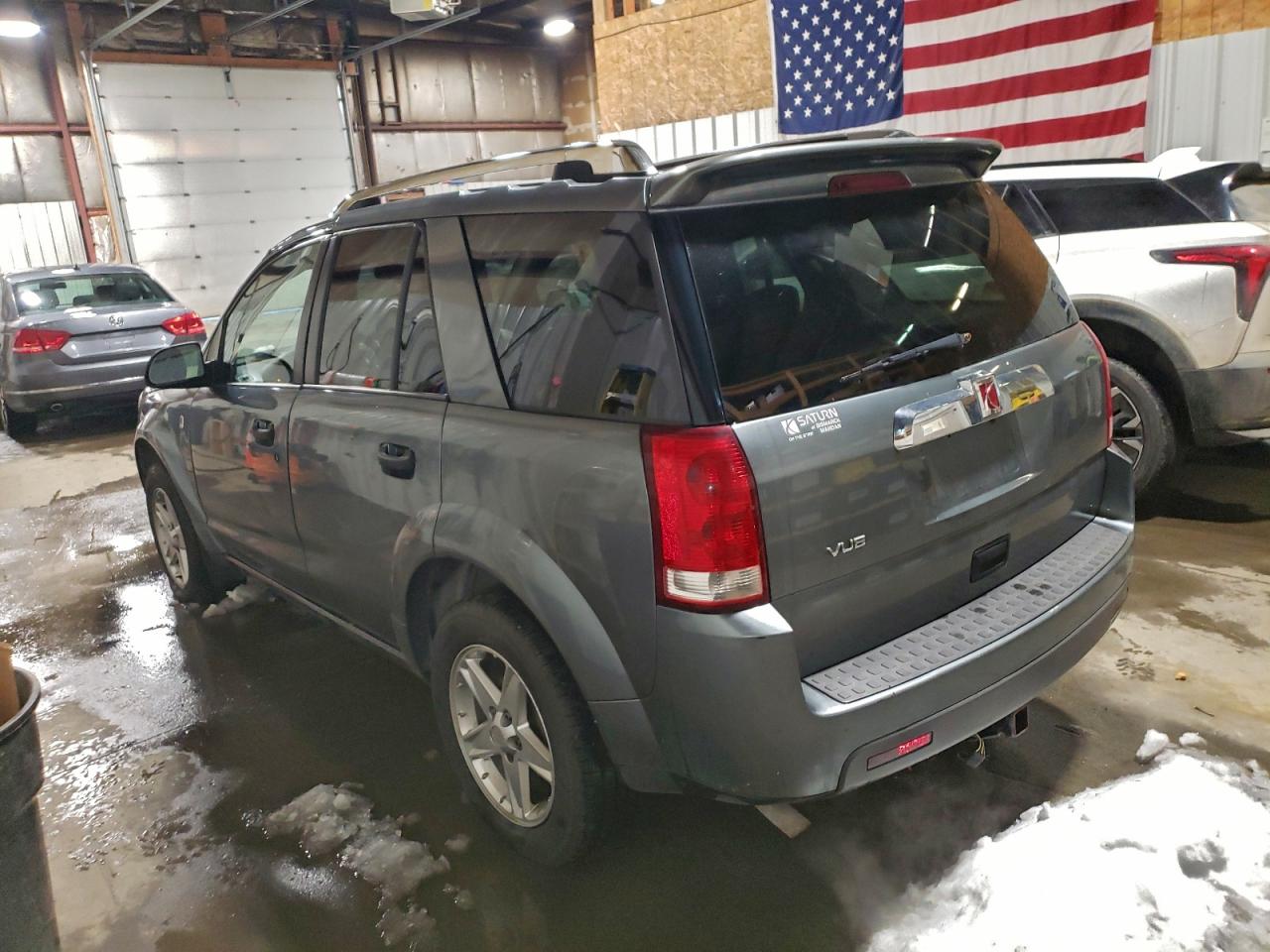 2006 SATURN VUE photo 2
