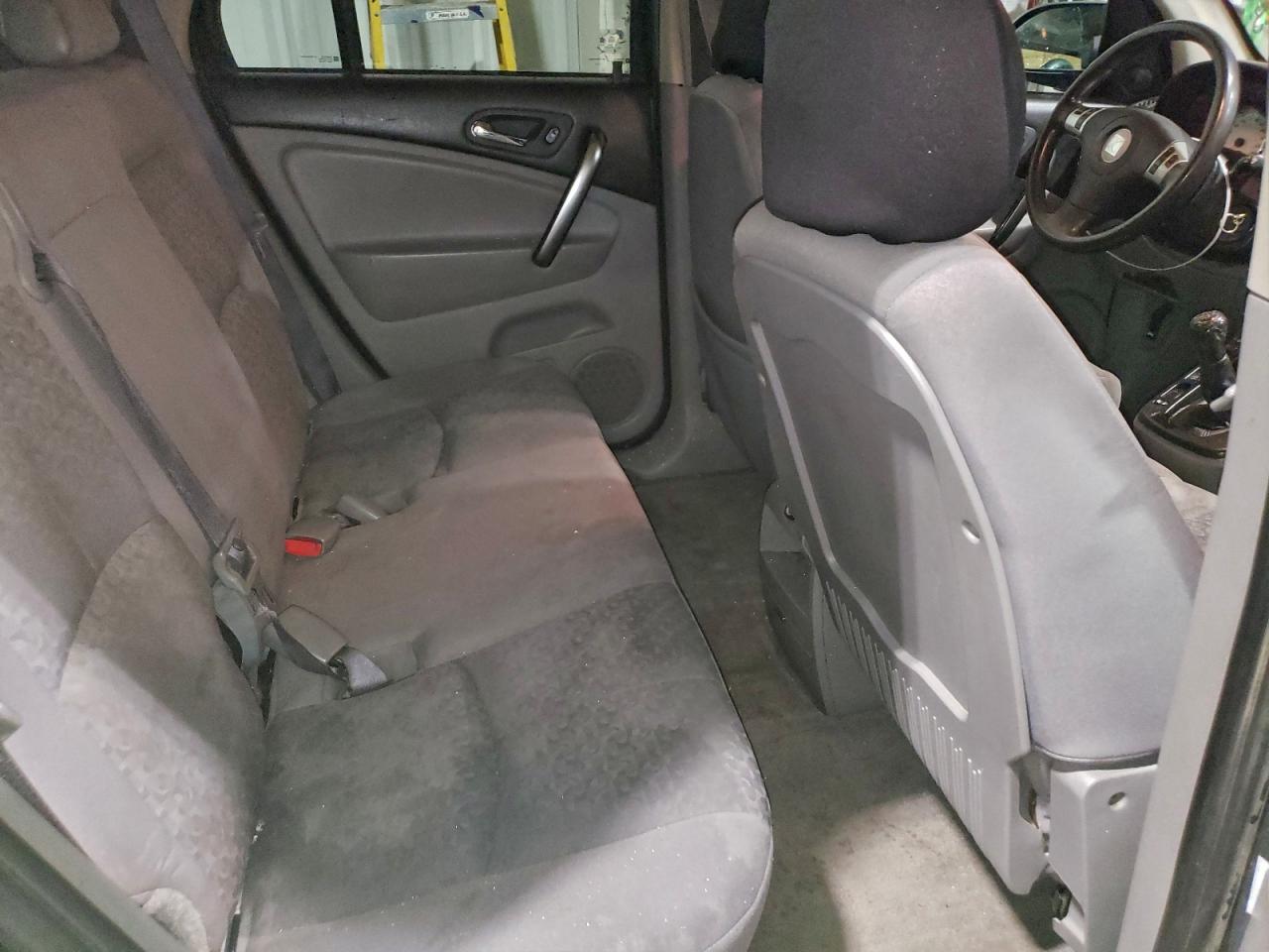 2006 SATURN VUE photo 11