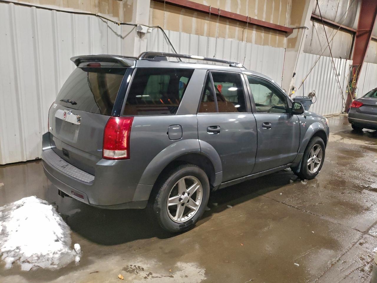 2006 SATURN VUE photo 3