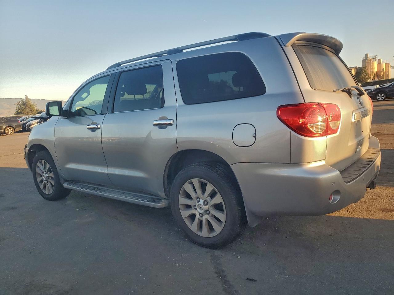 2011 TOYOTA SEQUOIA LIMITED photo 2