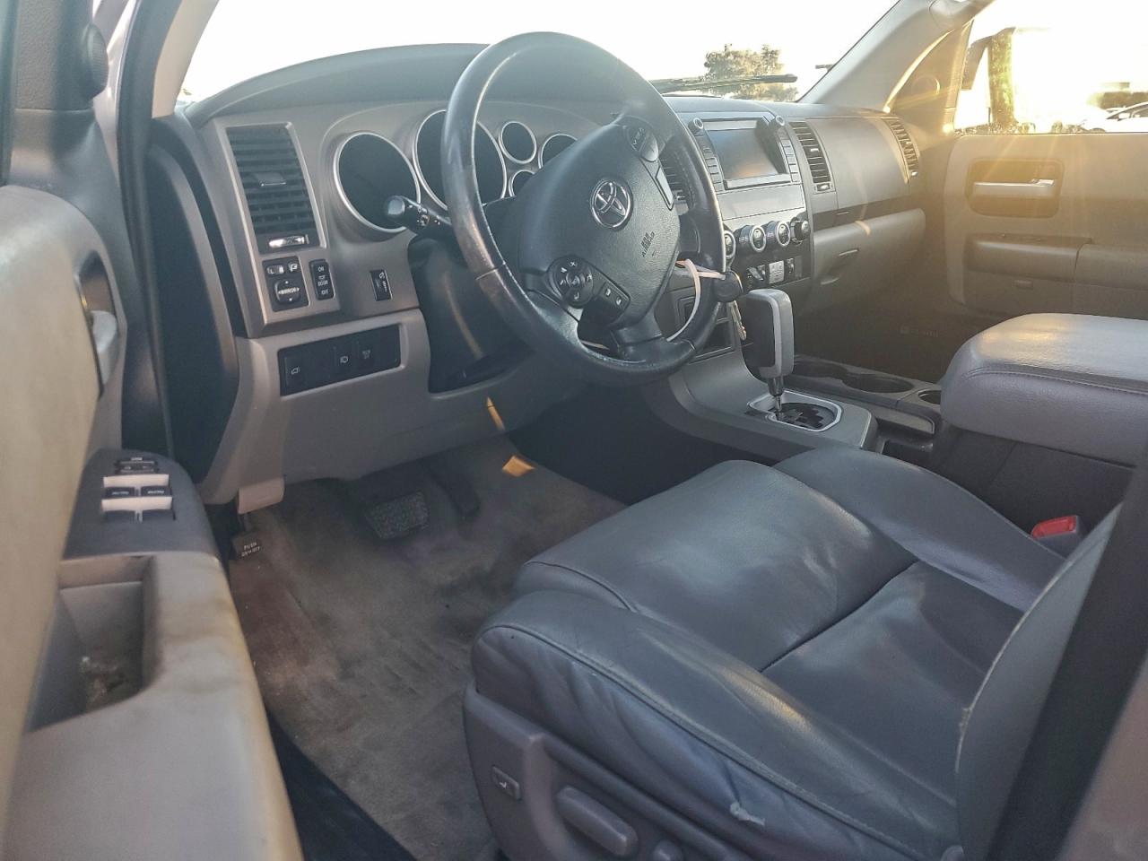 2011 TOYOTA SEQUOIA LIMITED photo 8