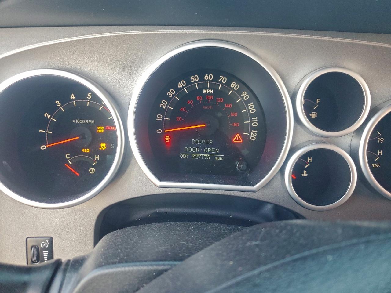 2011 TOYOTA SEQUOIA LIMITED photo 9