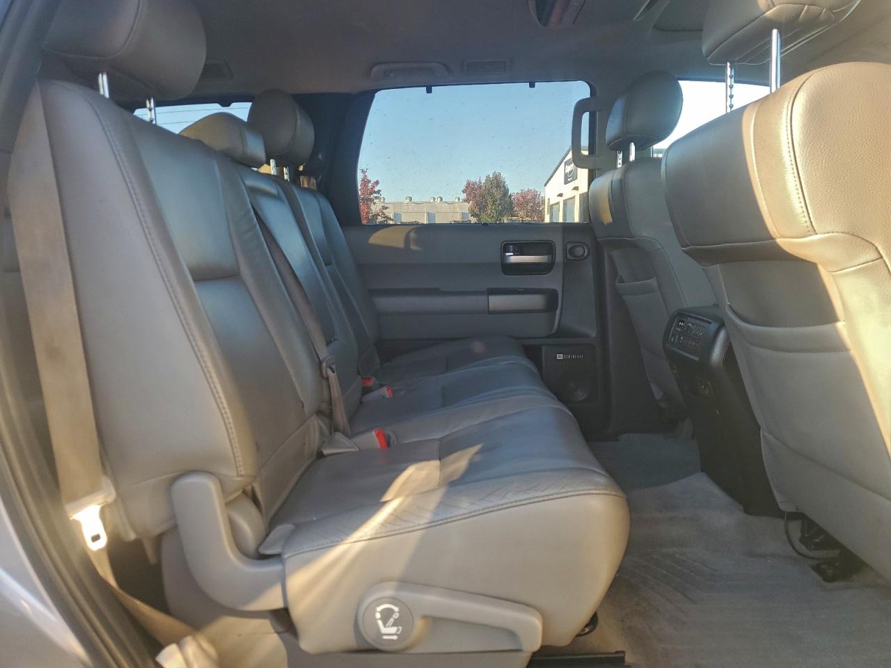 2011 TOYOTA SEQUOIA LIMITED photo 11