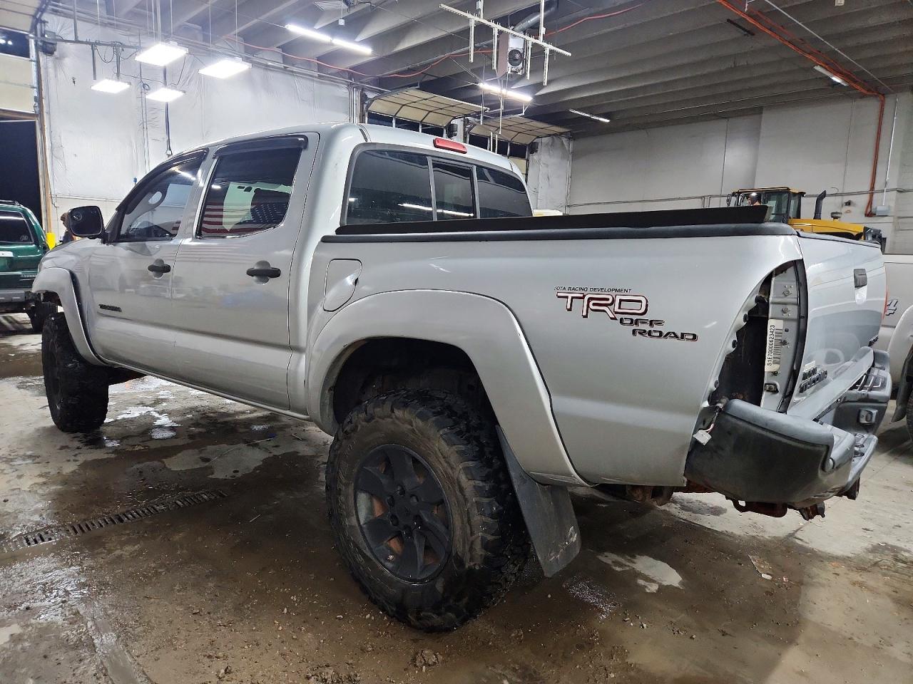 2006 TOYOTA TACOMA DOUBLE CAB photo 2