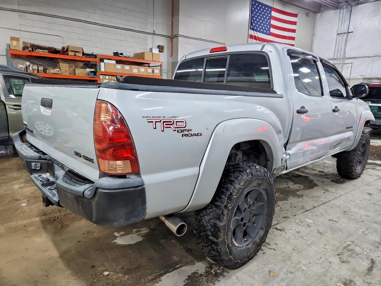 2006 TOYOTA TACOMA DOUBLE CAB photo 3