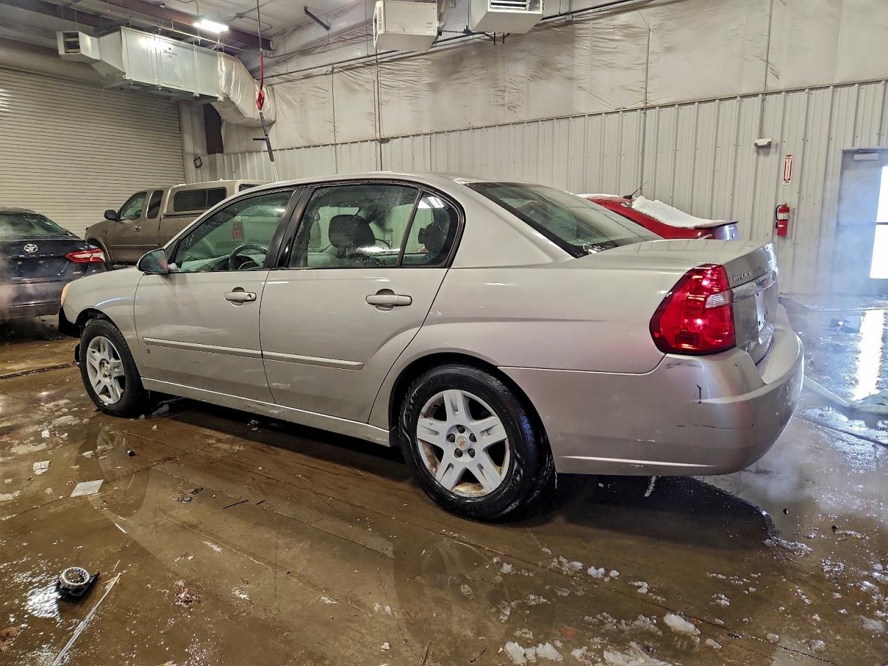 2008 CHEVROLET MALIBU LT photo 2