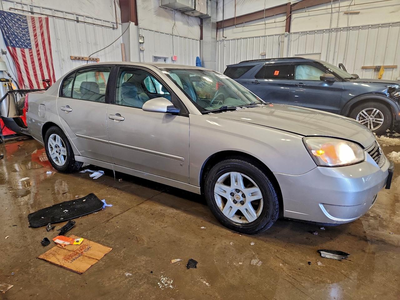 2008 CHEVROLET MALIBU LT photo 4