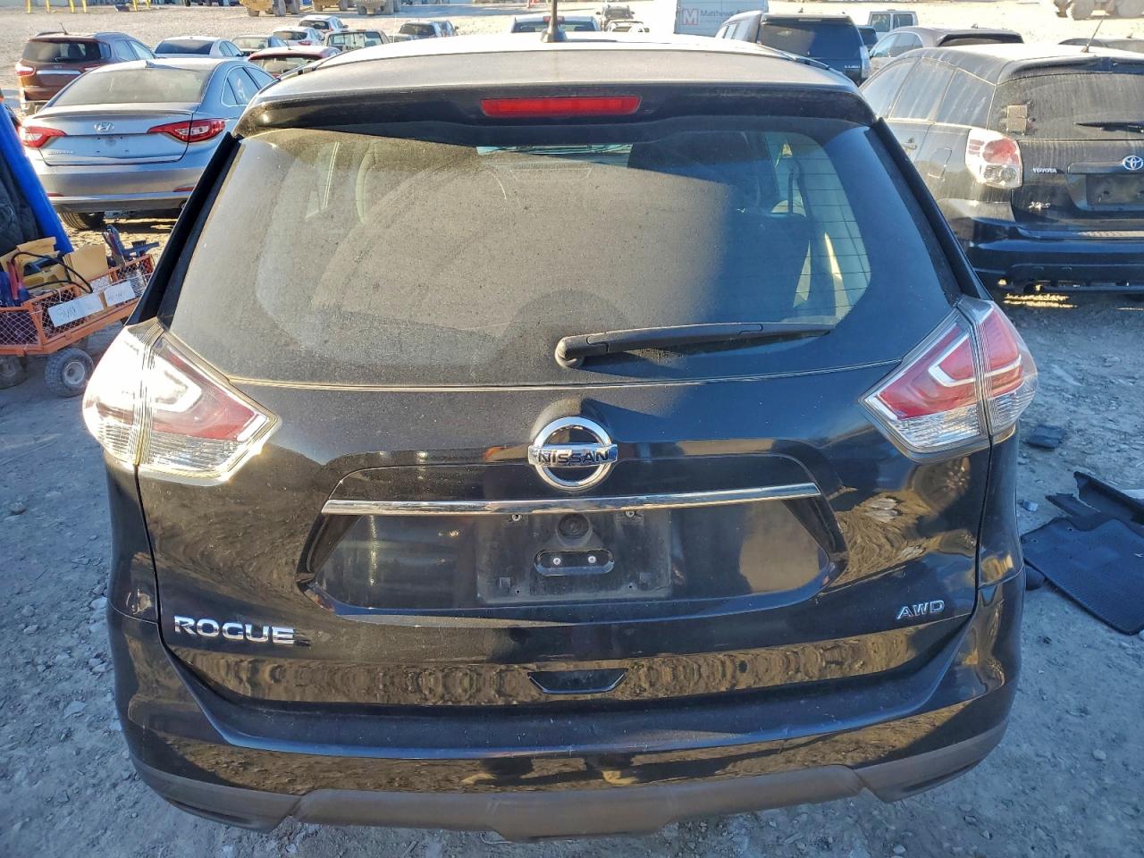 2016 NISSAN ROGUE S photo 6