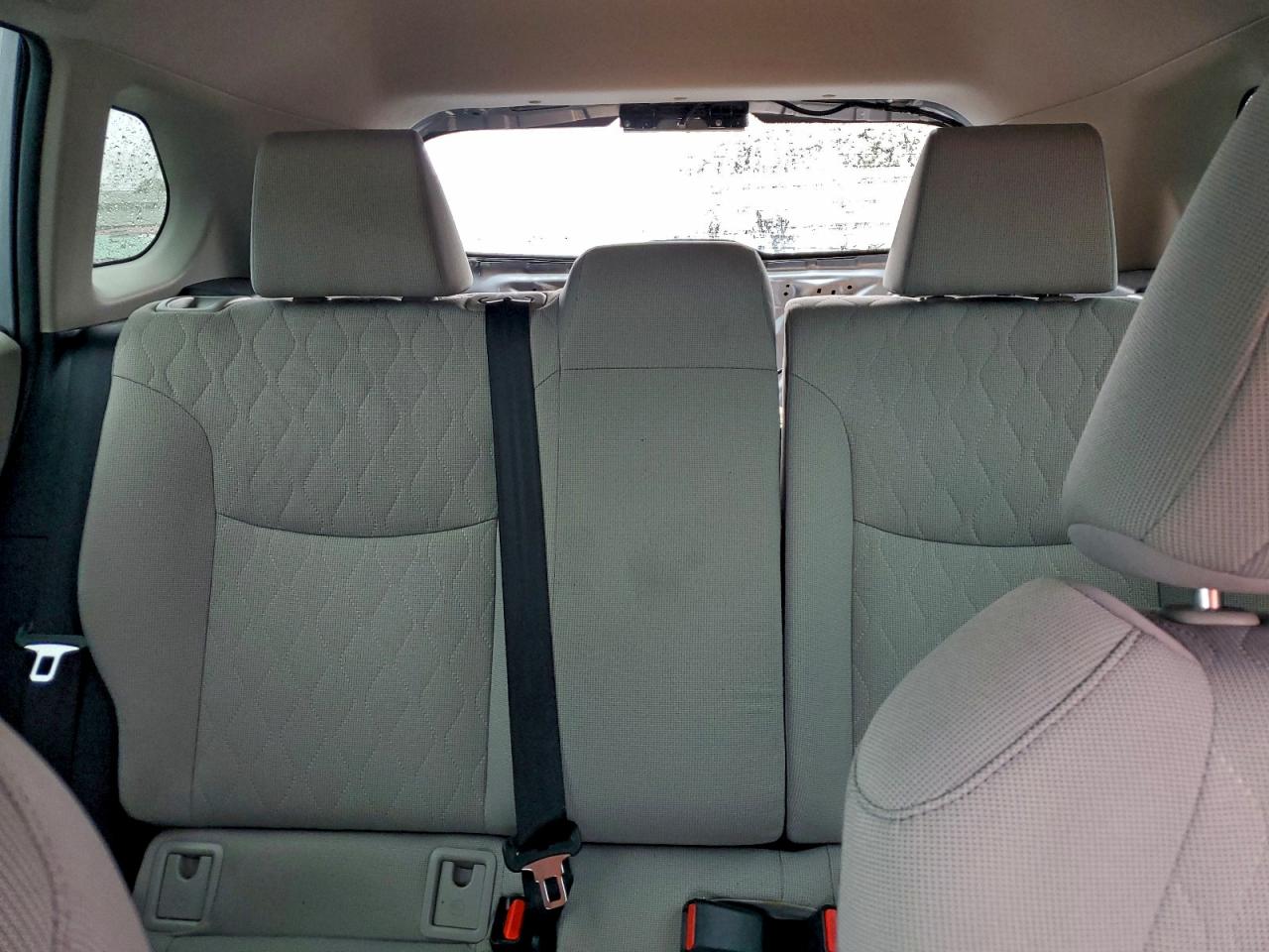 2024 TOYOTA COROLLA CROSS L photo 10