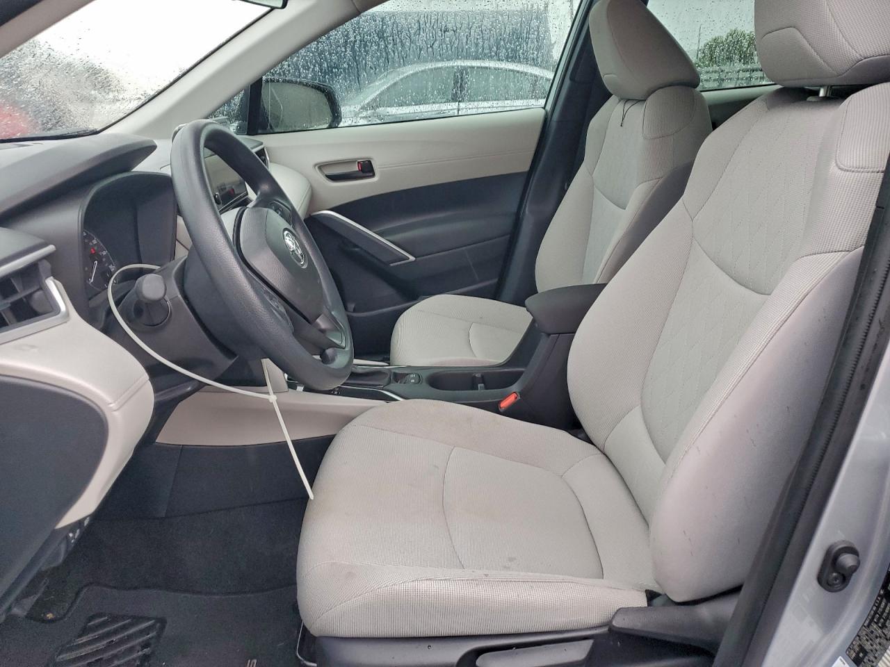 2024 TOYOTA COROLLA CROSS L photo 7