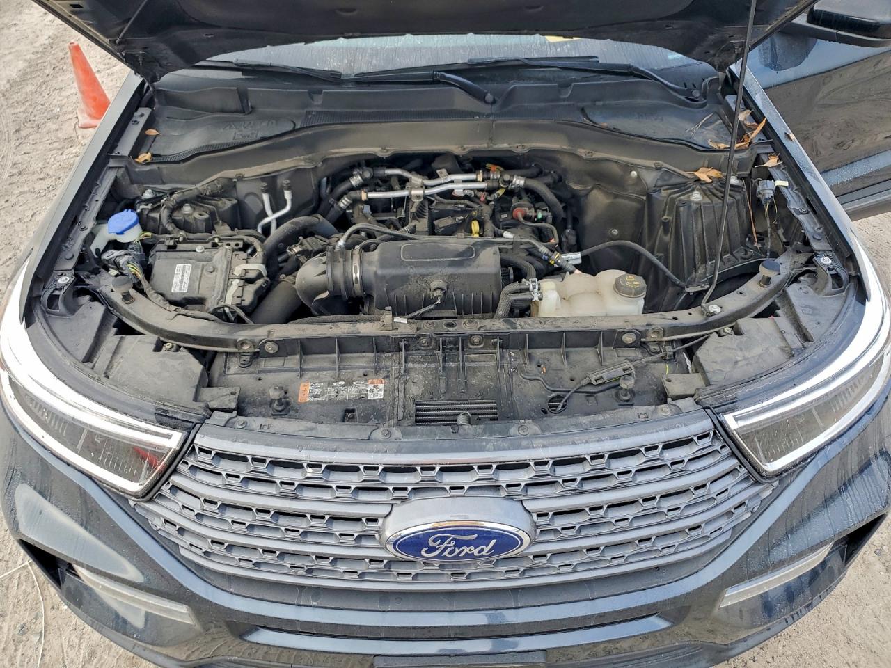 2023 FORD EXPLORER XLT photo 12