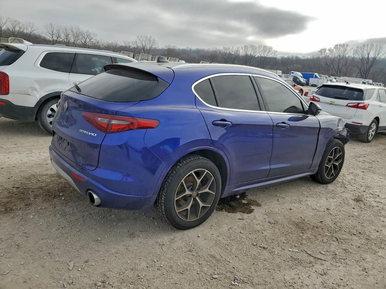 2020 ALFA ROMEO STELVIO TI photo 3