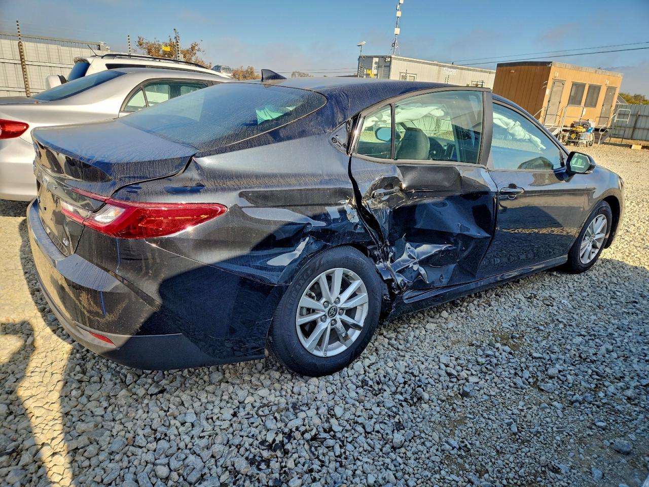 2025 TOYOTA CAMRY XSE photo 3