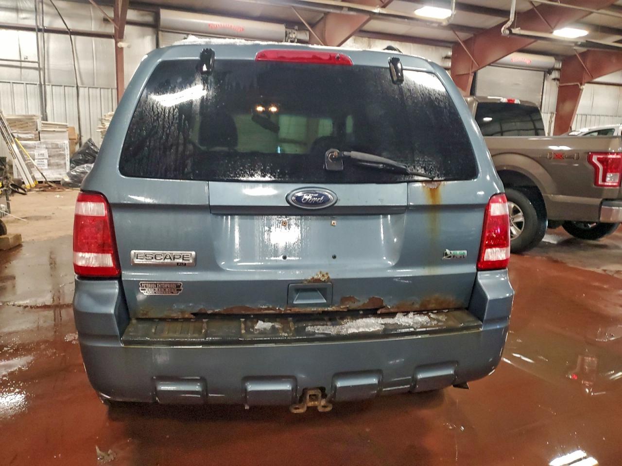 2010 FORD ESCAPE XLT photo 6