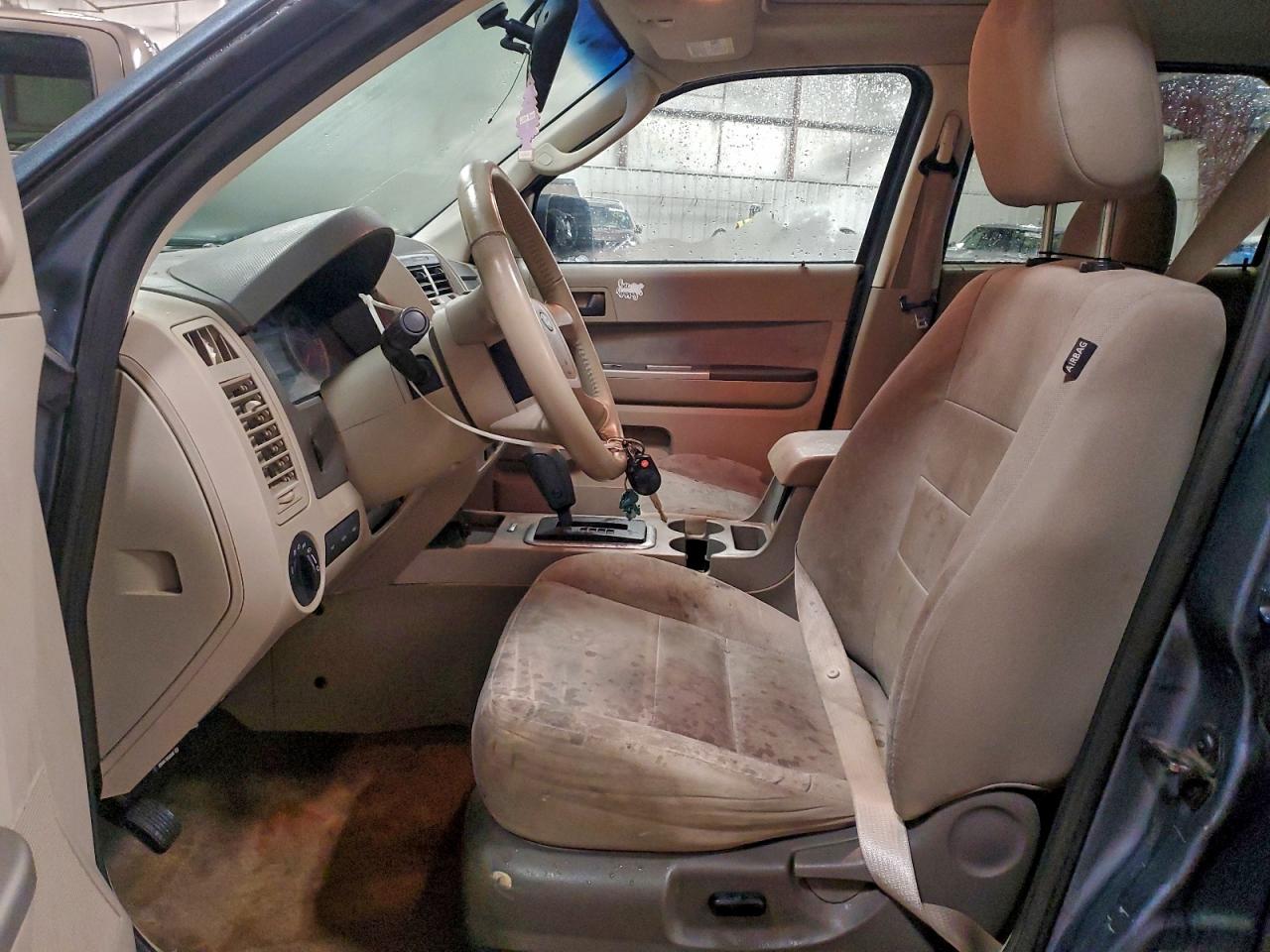 2010 FORD ESCAPE XLT photo 7