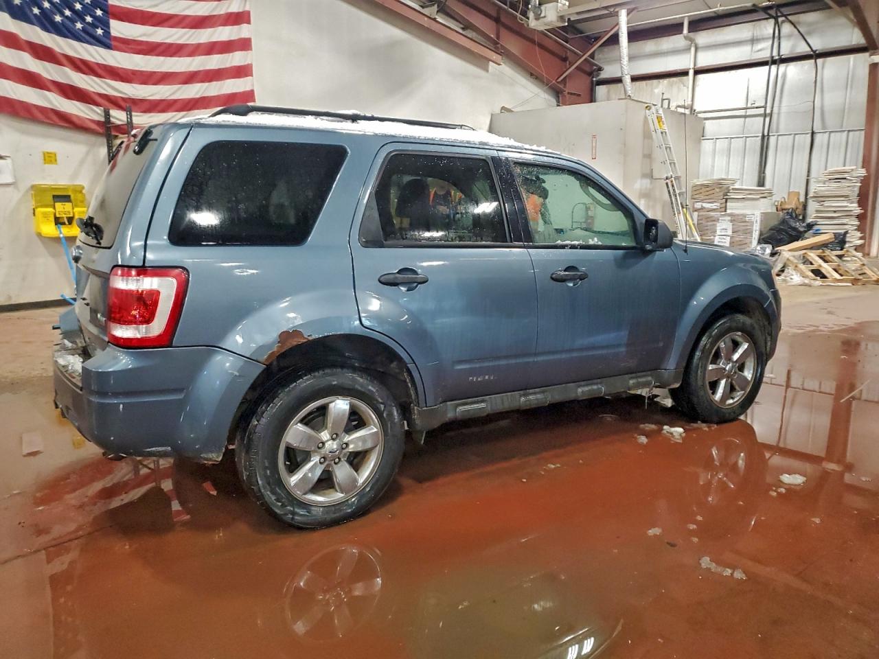 2010 FORD ESCAPE XLT photo 3