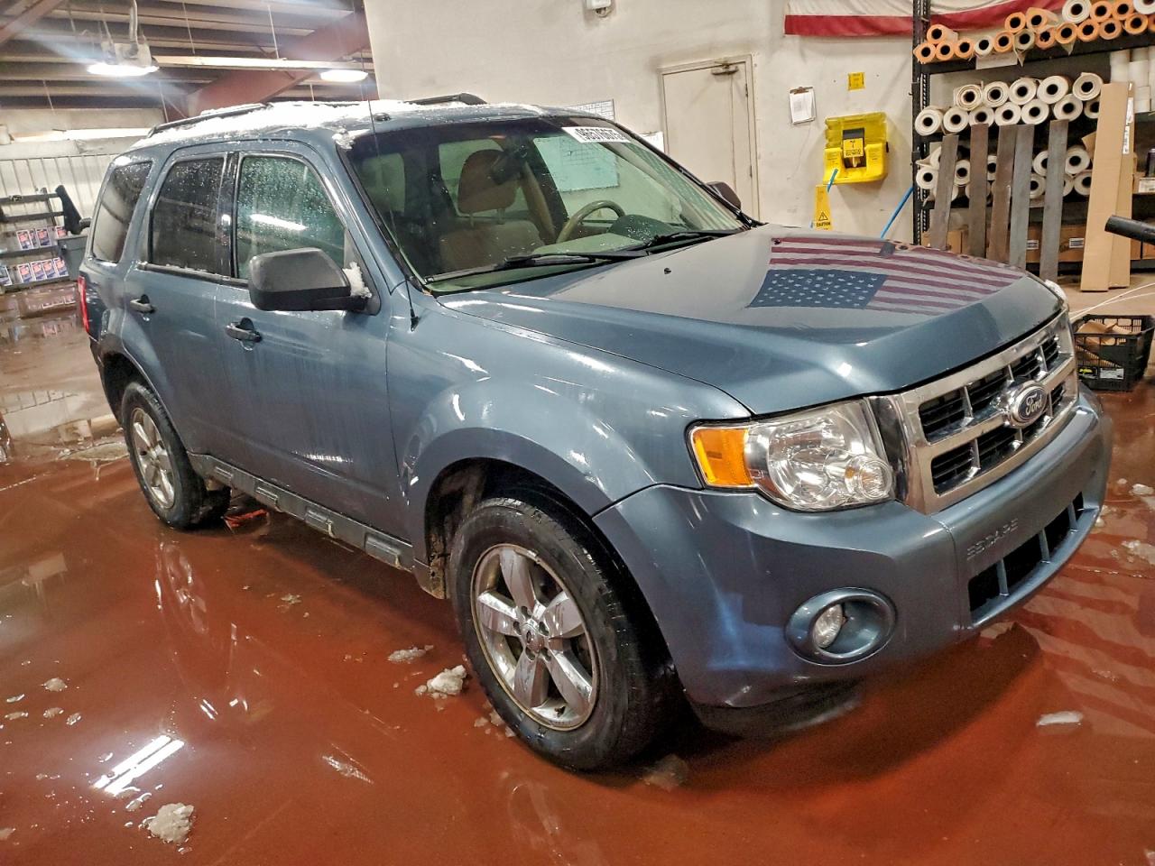 2010 FORD ESCAPE XLT photo 4