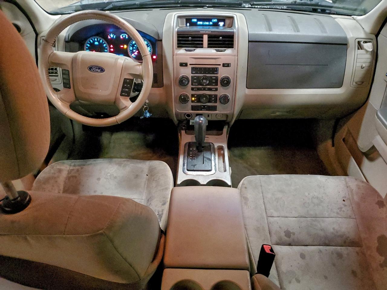2010 FORD ESCAPE XLT photo 8