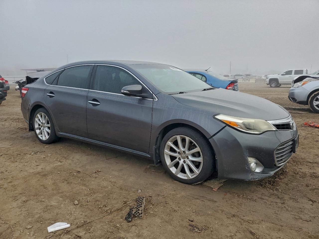 2013 TOYOTA AVALON BASE photo 4