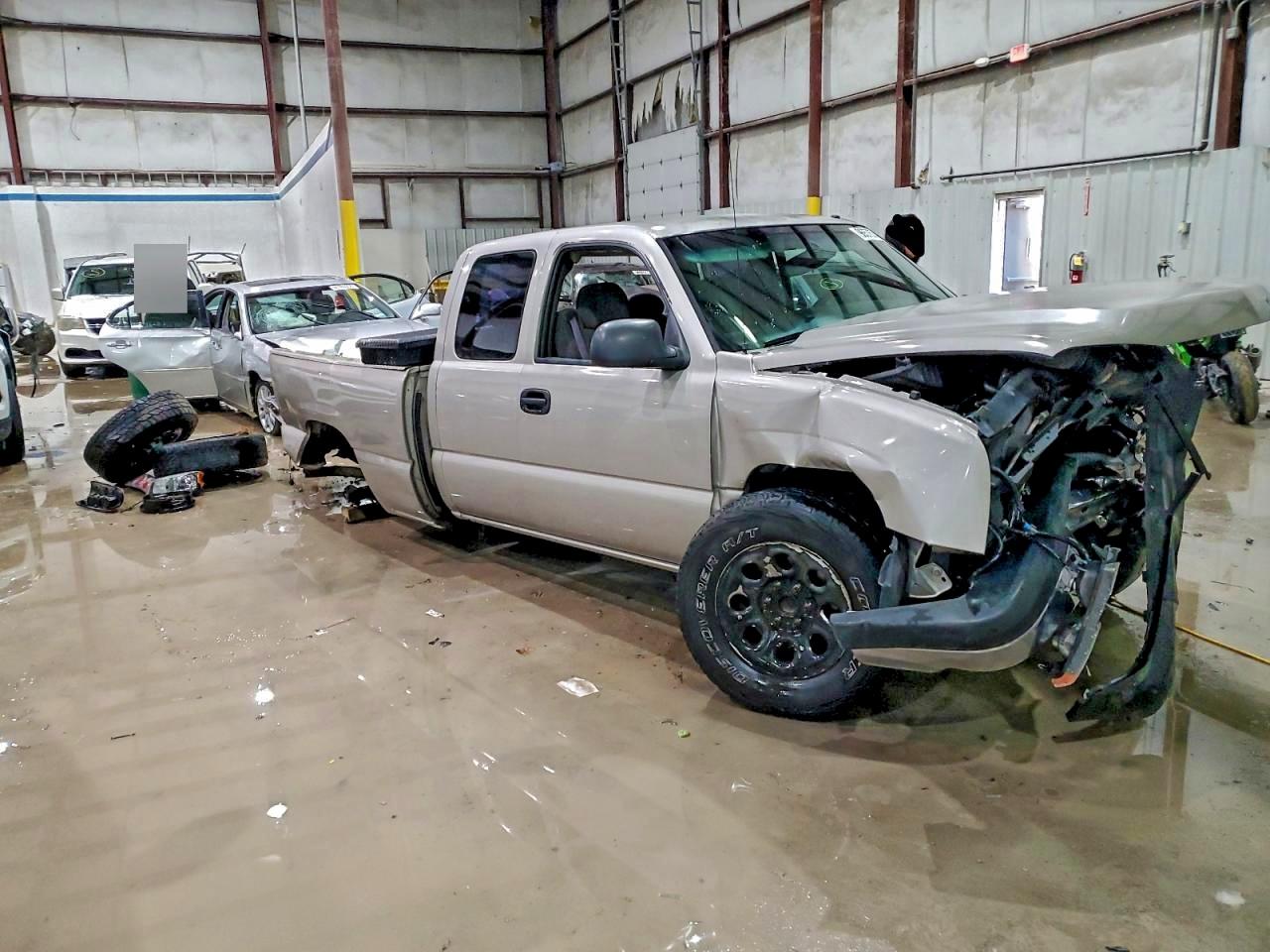2006 CHEVROLET SILVERADO C1500 photo 4