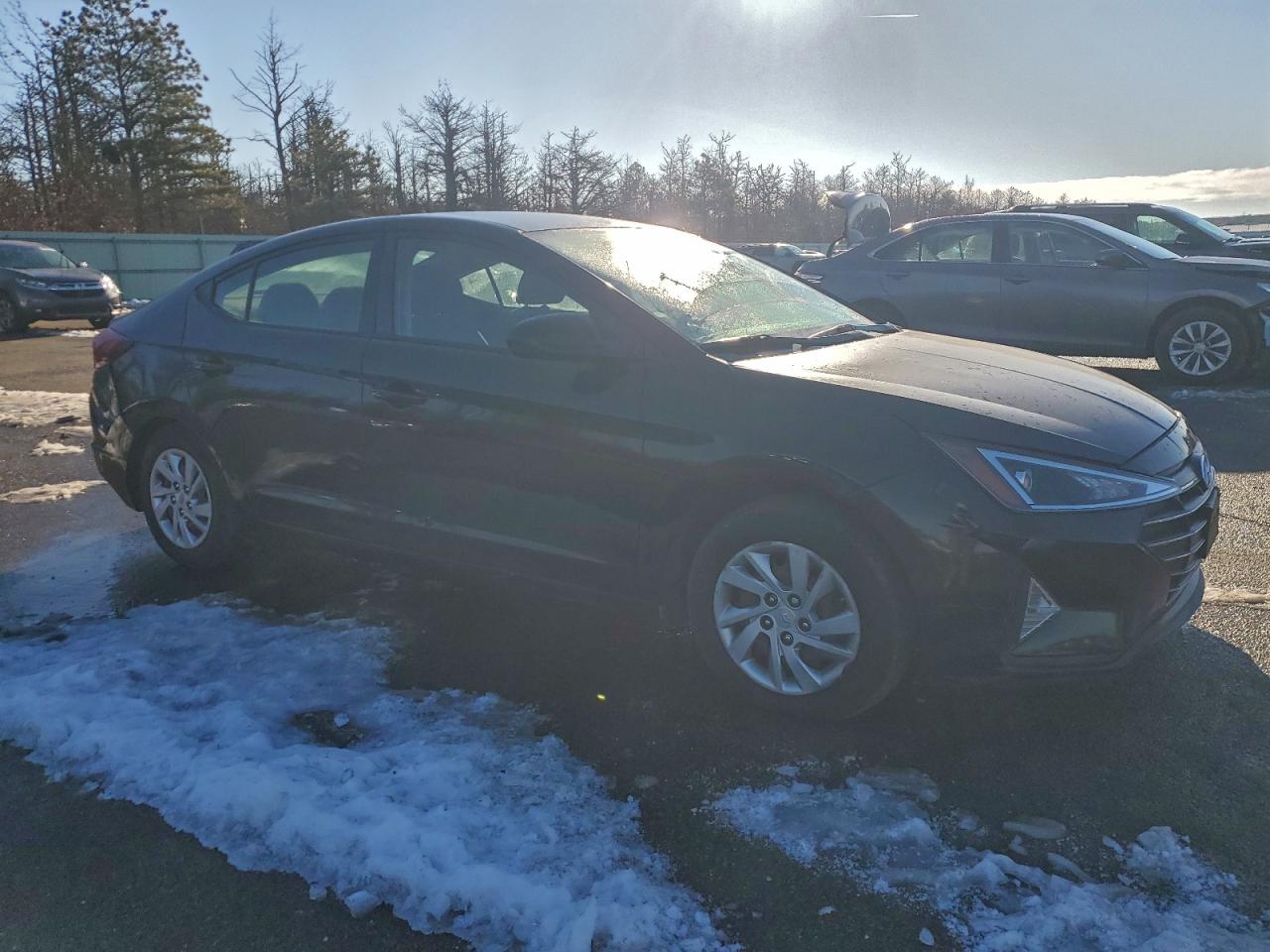 2019 HYUNDAI ELANTRA SE photo 4