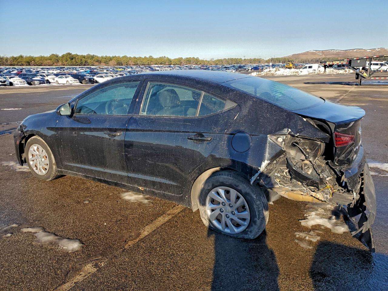 2019 HYUNDAI ELANTRA SE photo 2