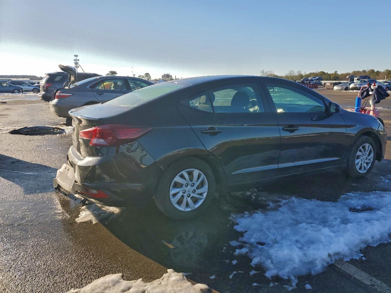2019 HYUNDAI ELANTRA SE photo 3