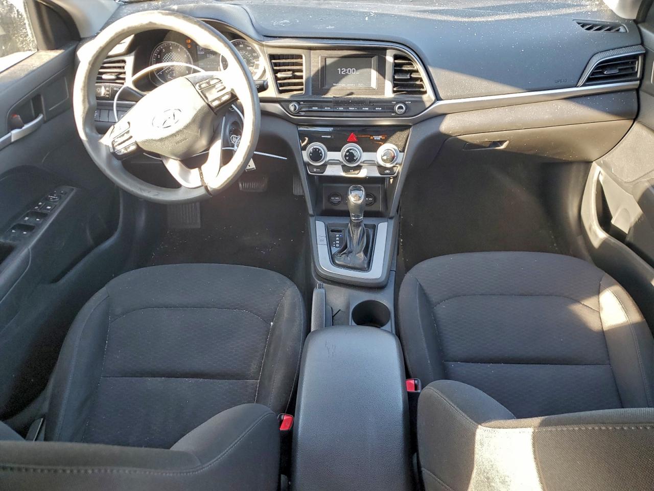 2019 HYUNDAI ELANTRA SE photo 8